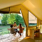 3 Etoiles - Piscine - Ccbbgcc *