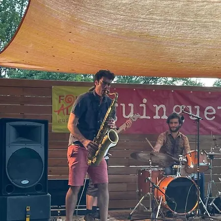 3 Etoiles - Piscine - Ccbbgcb Кемпинг Sauxillanges
