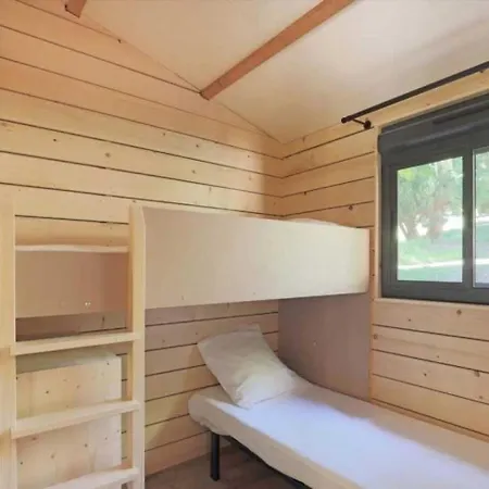 3 Etoiles - Piscine - Ccbbgcc 木屋 *