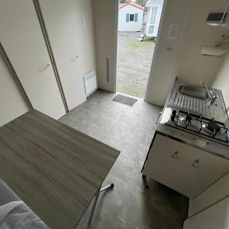 3 étoiles - Piscine - Ccbbgcc