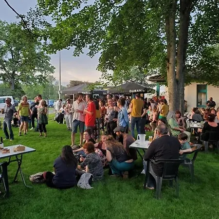 3 Etoiles - Piscine - Ccbbgcc 木屋