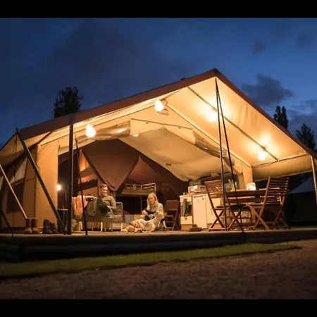 3 Etoiles - Piscine - Ccbbgcc