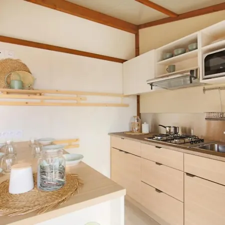 3 Etoiles - Piscine - Ccbbgcc 木屋 *