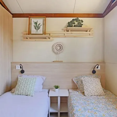 3 Etoiles - Piscine - Ccbbgcc 木屋 Sauxillanges